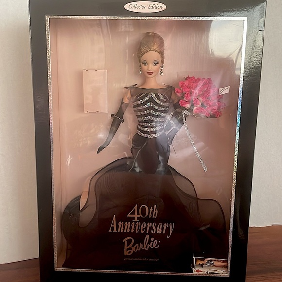 1999 40th Anniversary Barbie NIB Mint - Picture 1 of 13